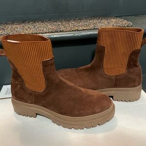 Serra Tan Suede Chelsea Boot with Ribbed Ankle. Women boots Size 9